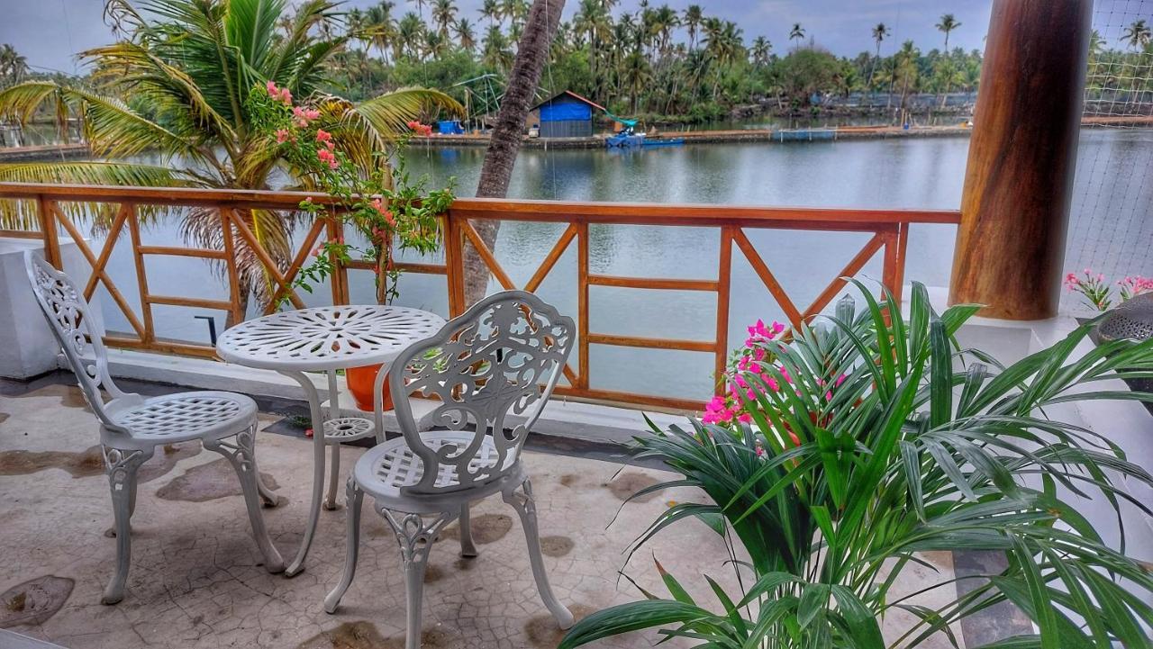 Vala House Hotel Cherai Beach Eksteriør billede