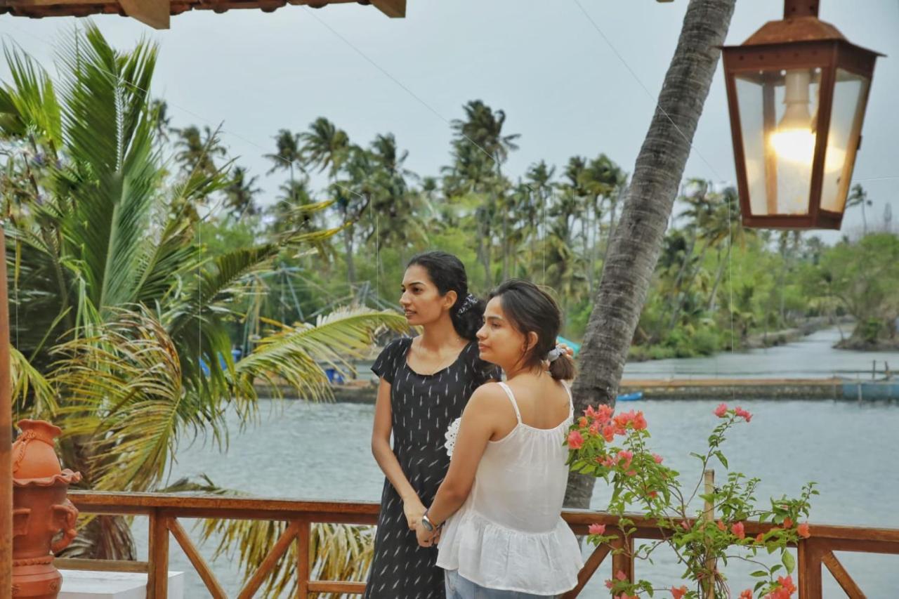 Vala House Hotel Cherai Beach Eksteriør billede