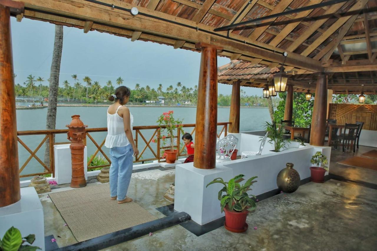 Vala House Hotel Cherai Beach Eksteriør billede